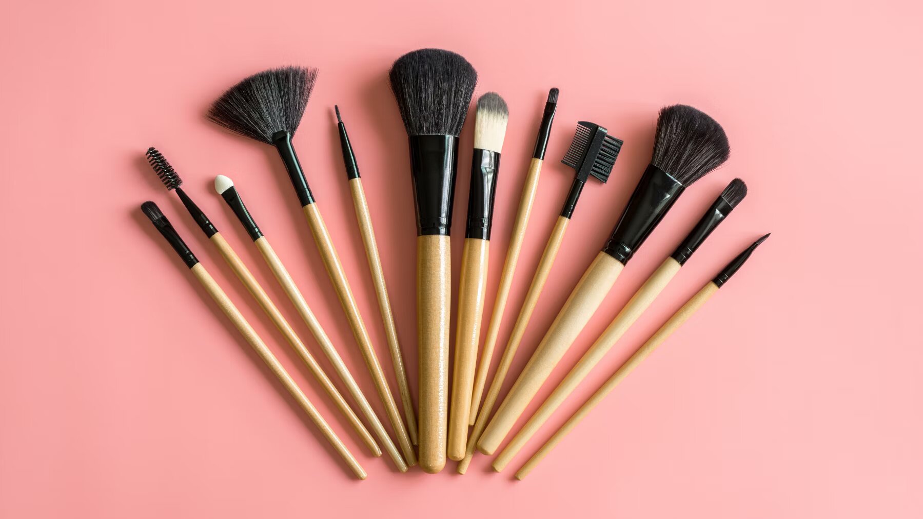 From Novice To Pro: How To Choose Makeup Brush Kit